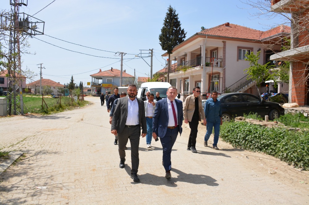 Kaymakamımız Mustafa Görmüş,beraberindeki kurum amirleriyle birlikte Uluyayla Köyü’nü ziyaret ederek vatandaşlarla bir araya geldi